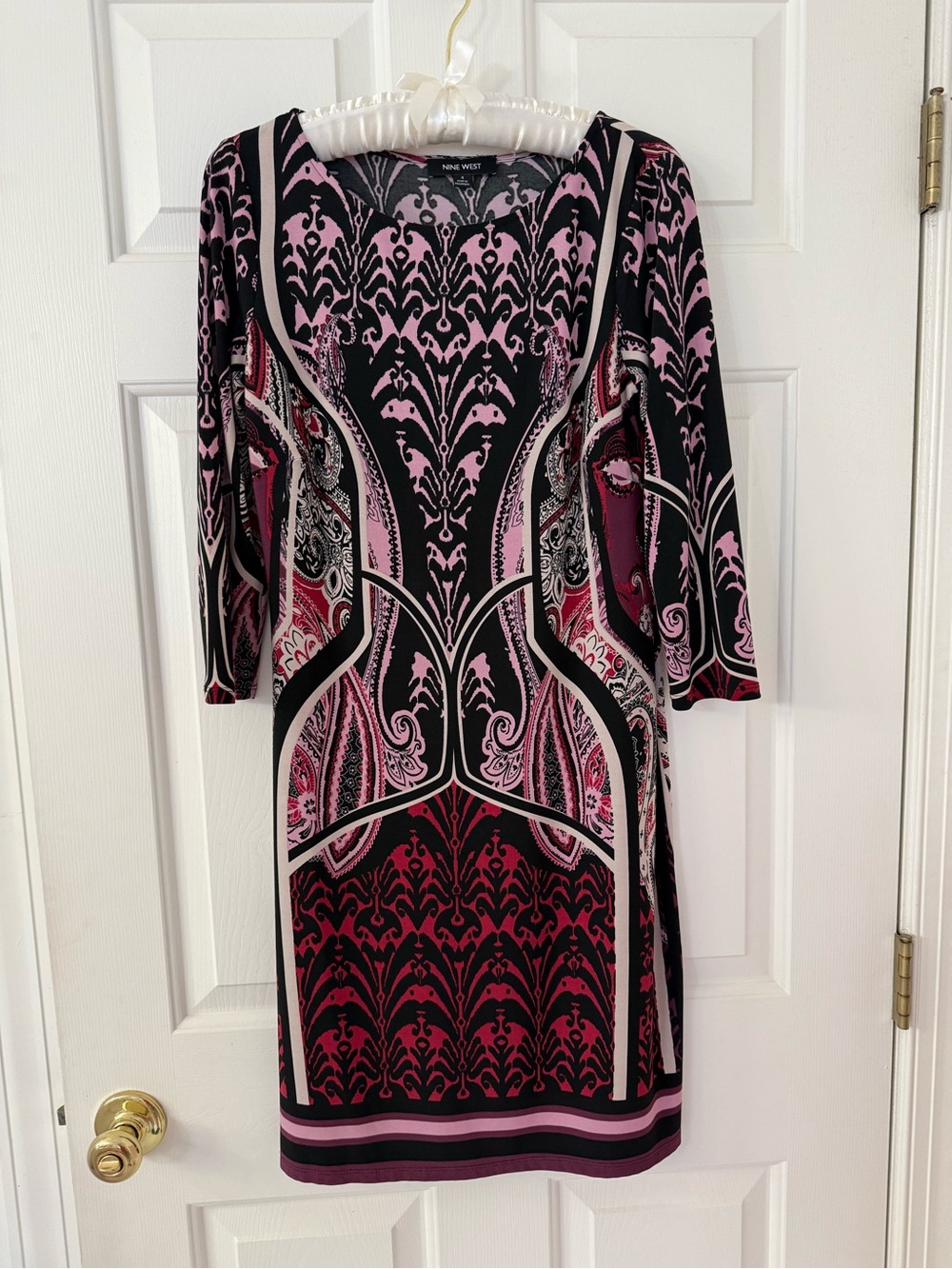 💗Nine West Black and Pink Printed Sheath Dress EUC size 4